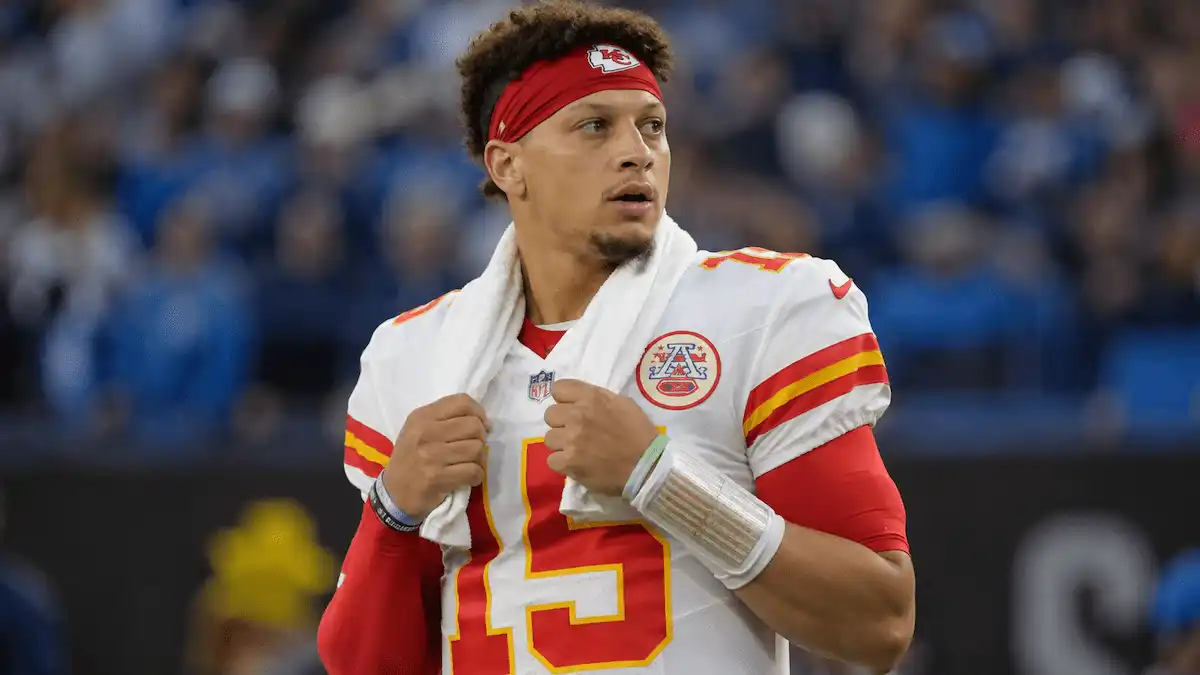 Why Do NFL Players Wear Towels? 7 Amazing Reasons Explained