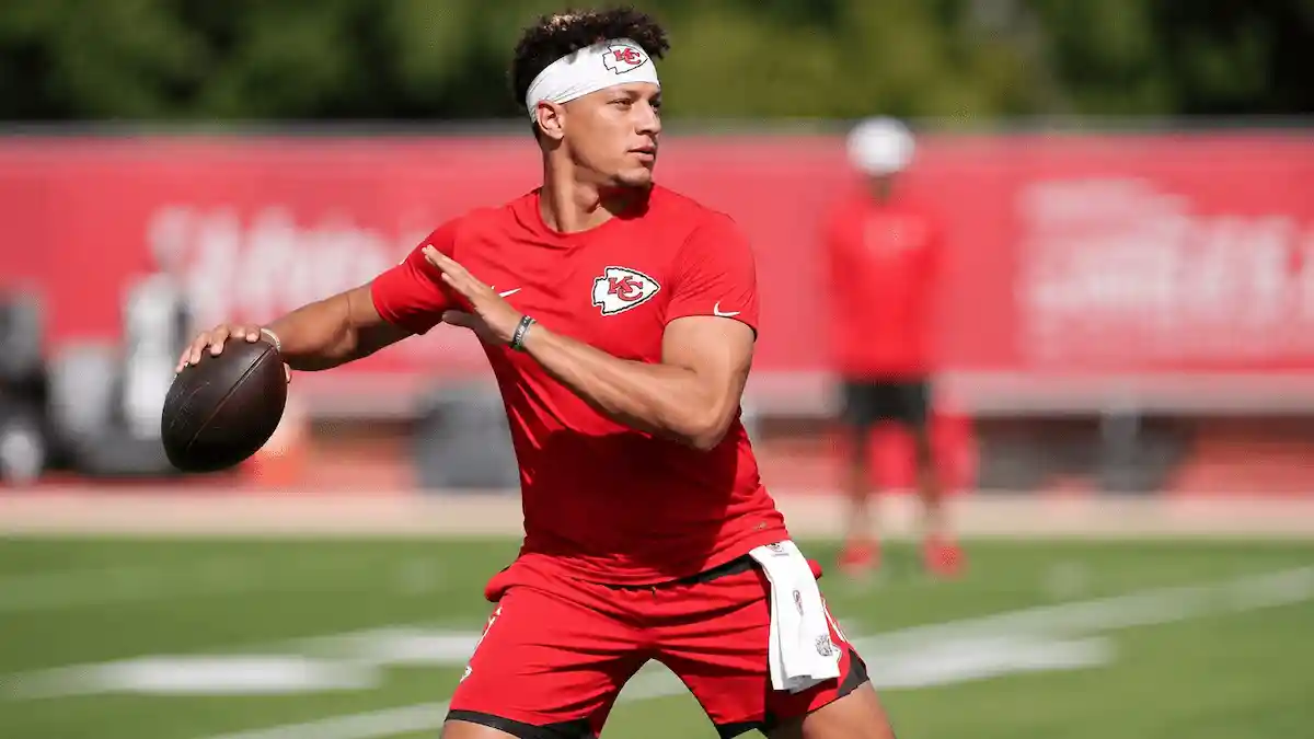 Home 2 Patrick Mahomes Comeback: 5 Powerful ACL/LCL Recovery Updates